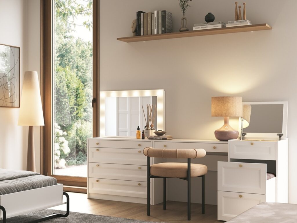 White Chest of Drawers Bedroom Storage Cabinet 4 Drawer 90cm Wide Compact Shaker Unit with Gold Handles - Rel