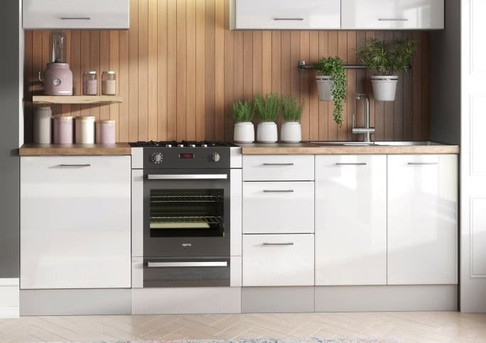 White Gloss Kitchen Cabinets and Units